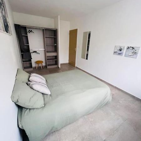 Ouveillan Jolie Maison De Village 2 Chambres מראה חיצוני תמונה