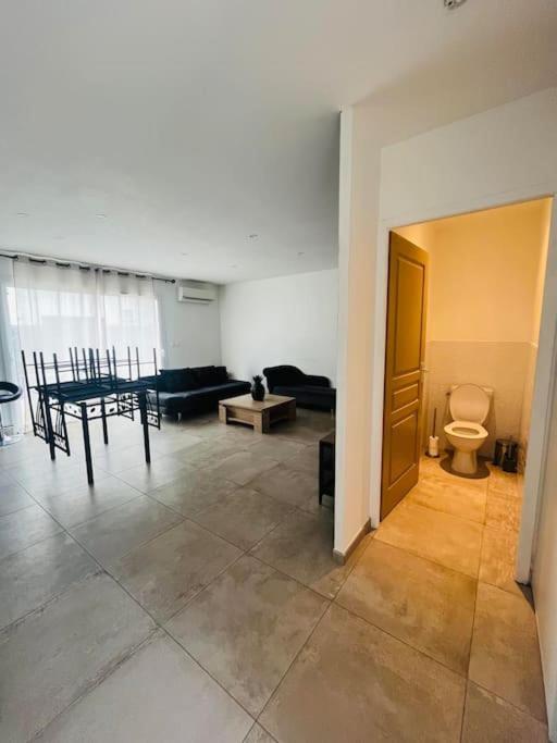 Ouveillan Jolie Maison De Village 2 Chambres מראה חיצוני תמונה
